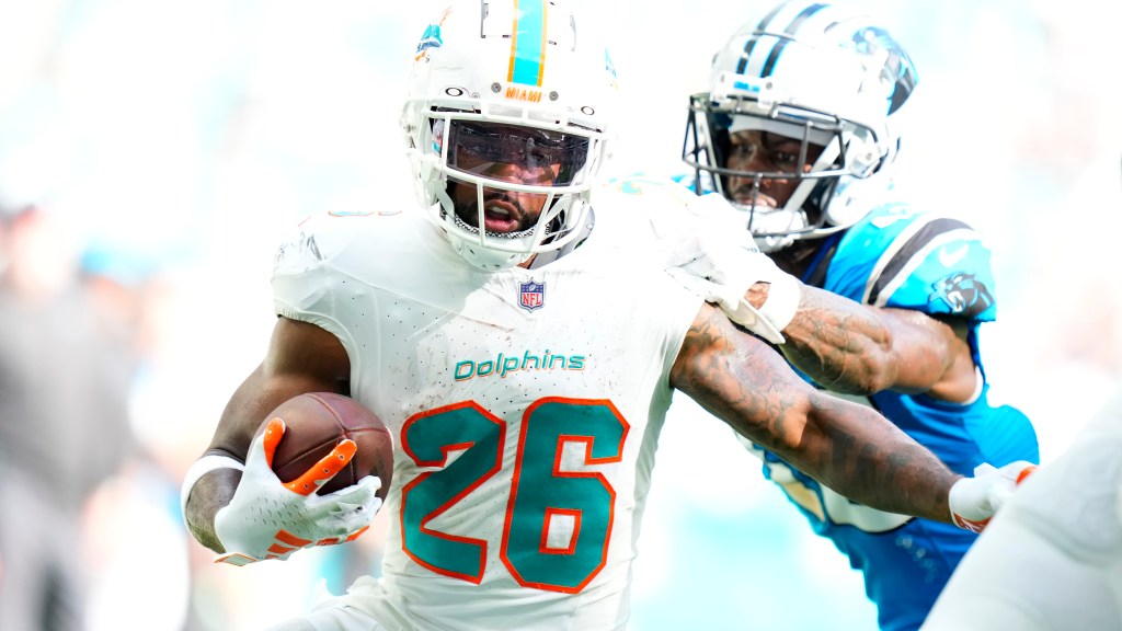 Dolphins Make A Trio Of Roster Moves On Tuesday - VCP Football