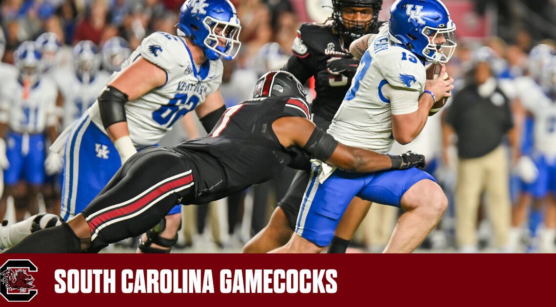 Strachan Named SEC Defensive Lineman of the Week – University of South Carolina Athletics