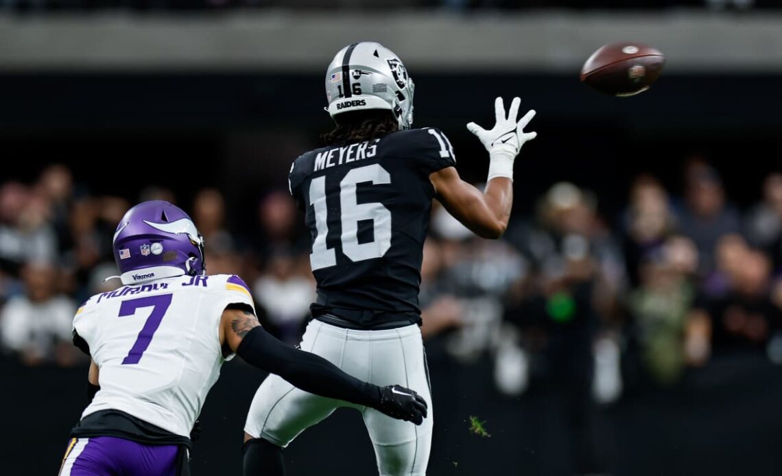 Jakobi Meyers shows off route running on 12-yard catch
