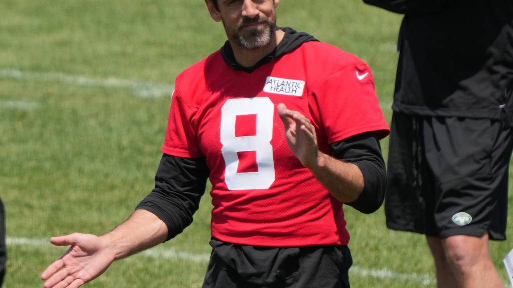 Jets officially activate Aaron Rodgers, waive Nick Bawden