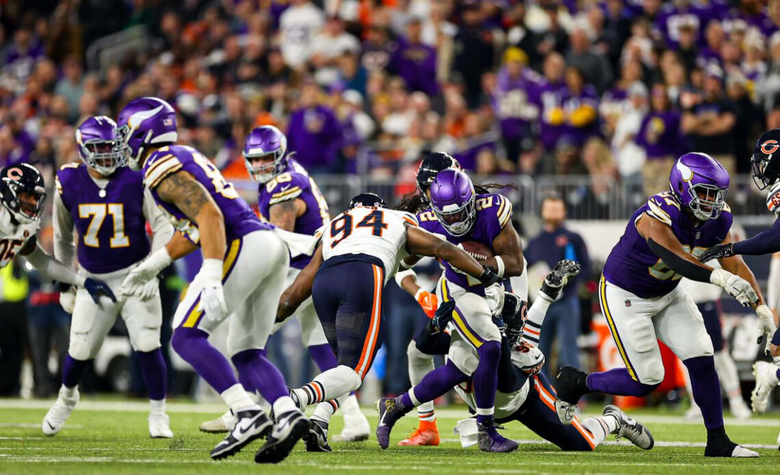 Vikings Enter Bye Week in the Middle of the Pack