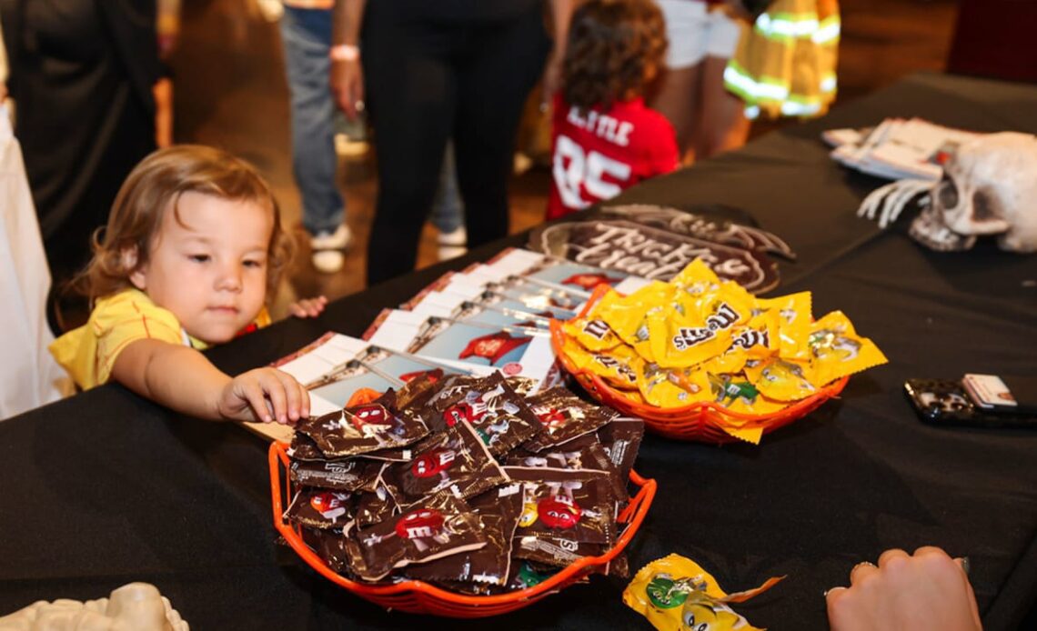 49ers Host 2023 Kids Club Halloween Party 🎃 