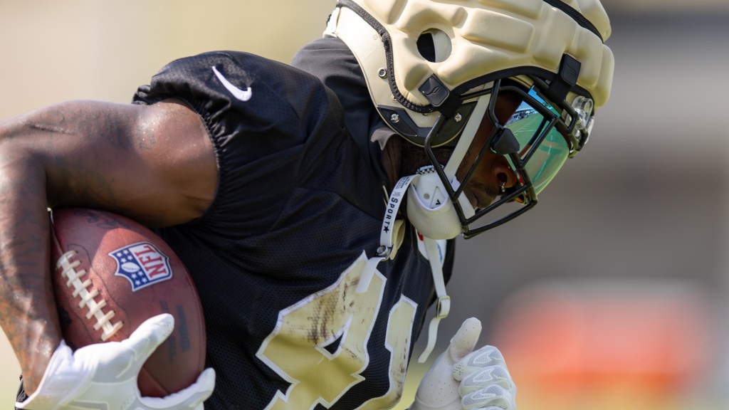 Alvin Kamara (ankle) won’t play vs. Falcons in Week 18