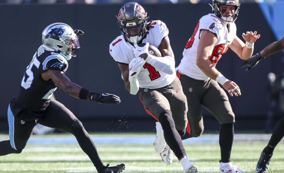 Best Photos From Bucs vs. Panthers | Week 18