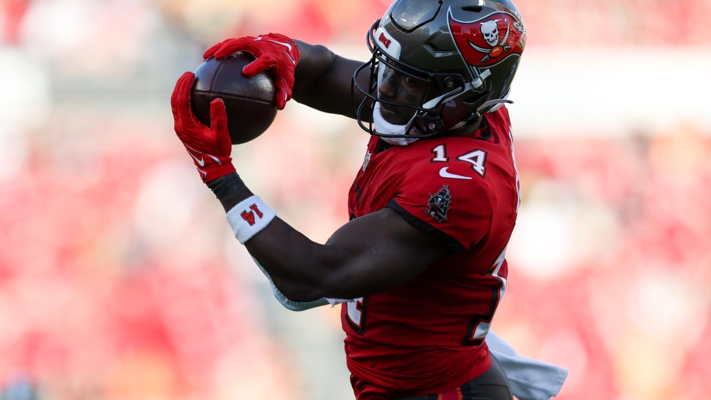 Chris Godwin wins 2023 Mark Cook Memorial Good Guy Award