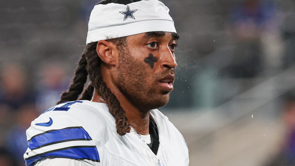 Cowboys CB Stephon Gilmore questionable to return with shoulder injury