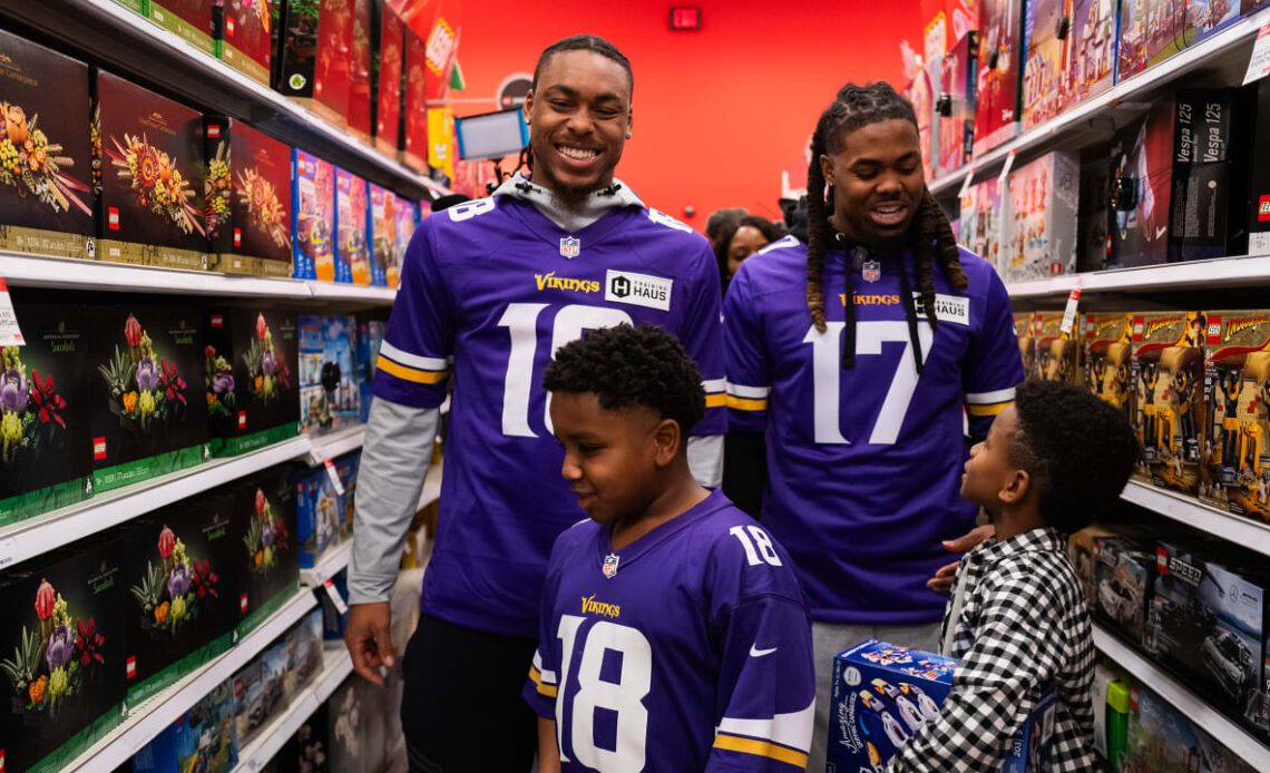 Justin Jefferson & K.J. Osborn Spread Smiles with Shopping Sprees