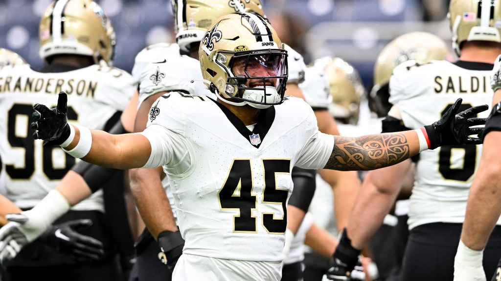 Saints linebacker Nephi Sewell suffered season-ending ACL injury