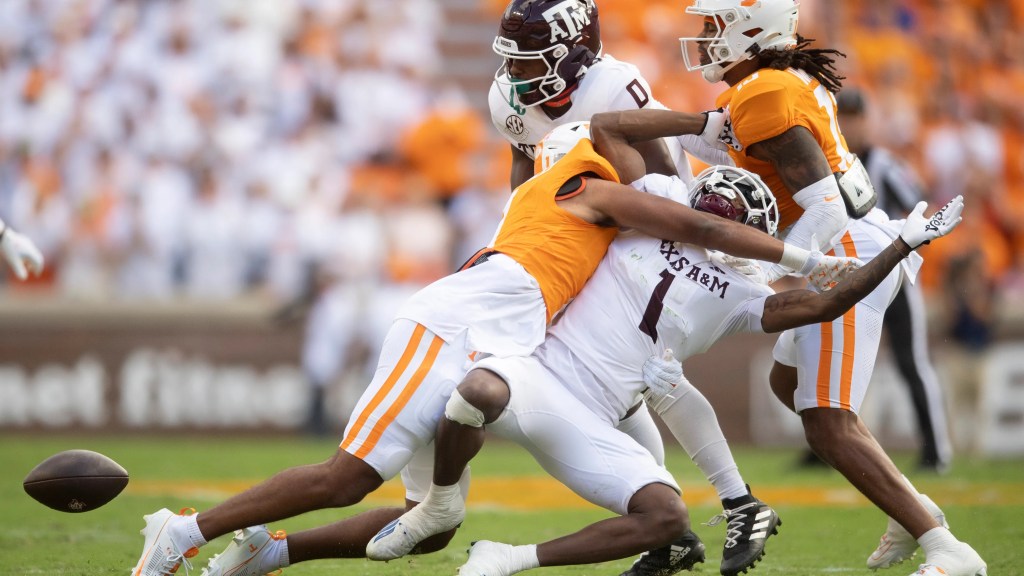 Tennessee moves on from recruiting WR Evan Stewart