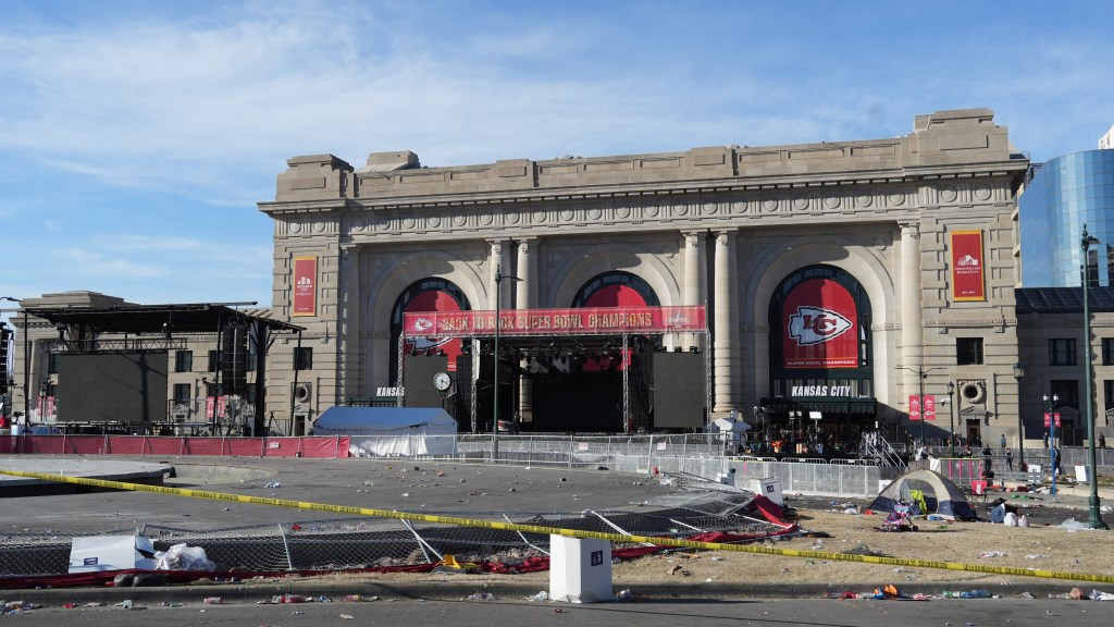 Chiefs issue statement after Super Bowl parade shooting