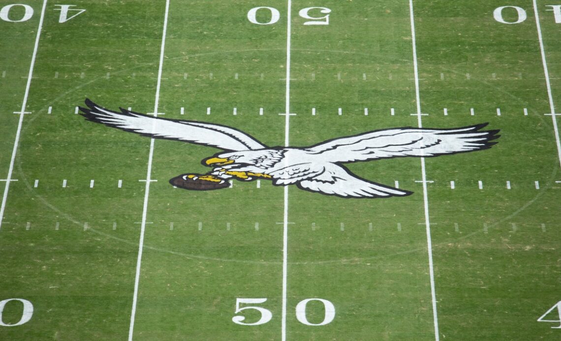 First Look: Lincoln Financial Field is ready for the Kelly Green game!