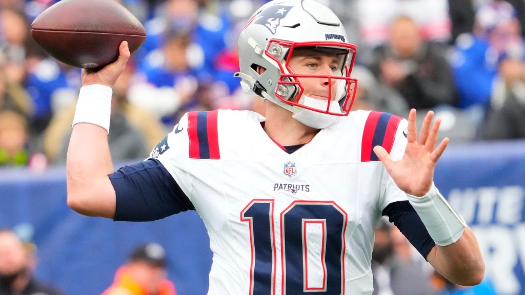 NFL insider believes Mac Jones’ cause is lost in New England