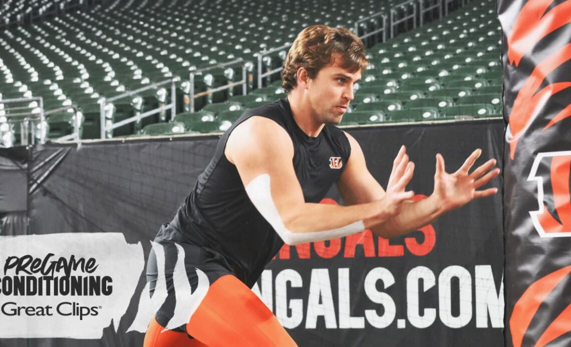 Photos: Bengals Warm Up for Sunday Night