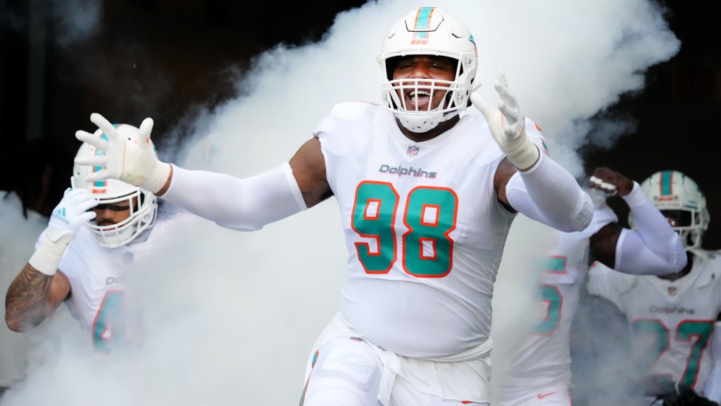 Will Raekwon Davis be back in Miami?