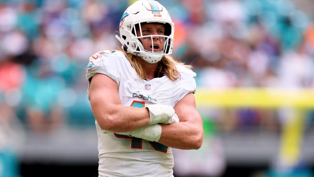 Brian Flores had a lot to do with Vikings pursuit of Andrew Van Ginkel
