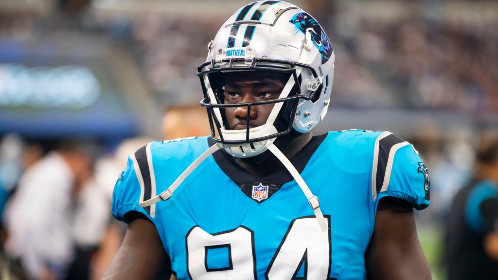 Dolphins sign former Panthers DT Daviyon Nixon