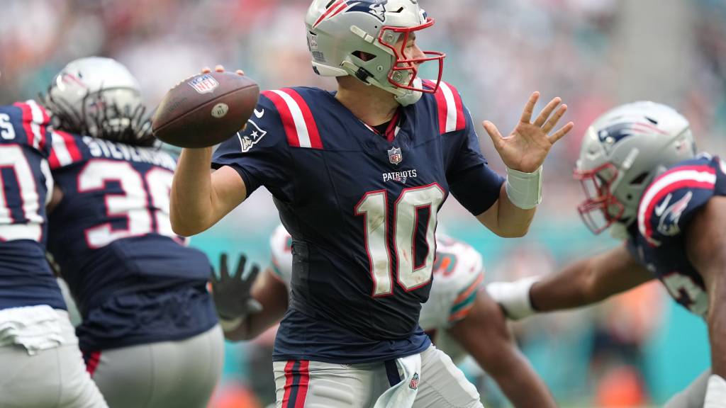 Jaguars trading for QB Mac Jones from Patriots
