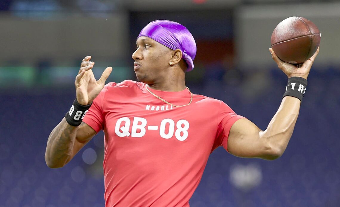 Raiders, Vikings both trade up for QB in our NFL mock draft, plus breaking down Steelers' wild weekend