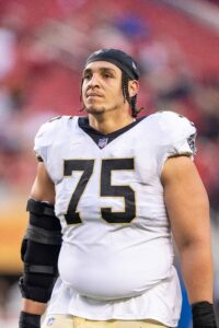 Titans To Host OL Andrus Peat