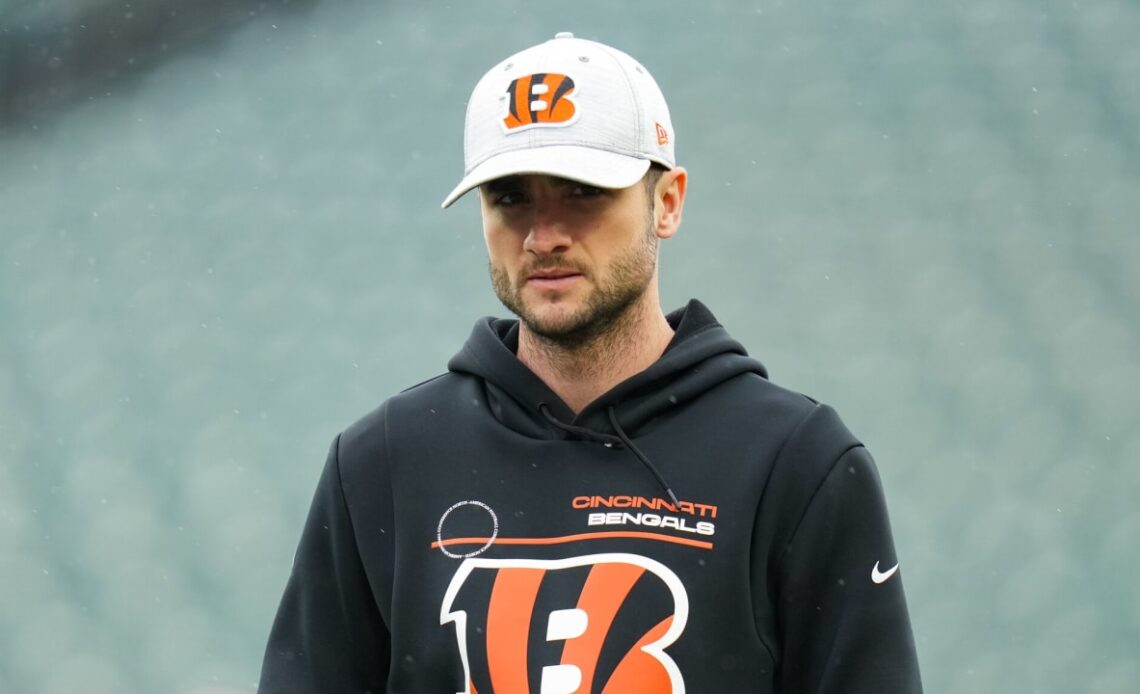 Bengals Assistant Coach Kragthorpe Makes Room At East-West Game