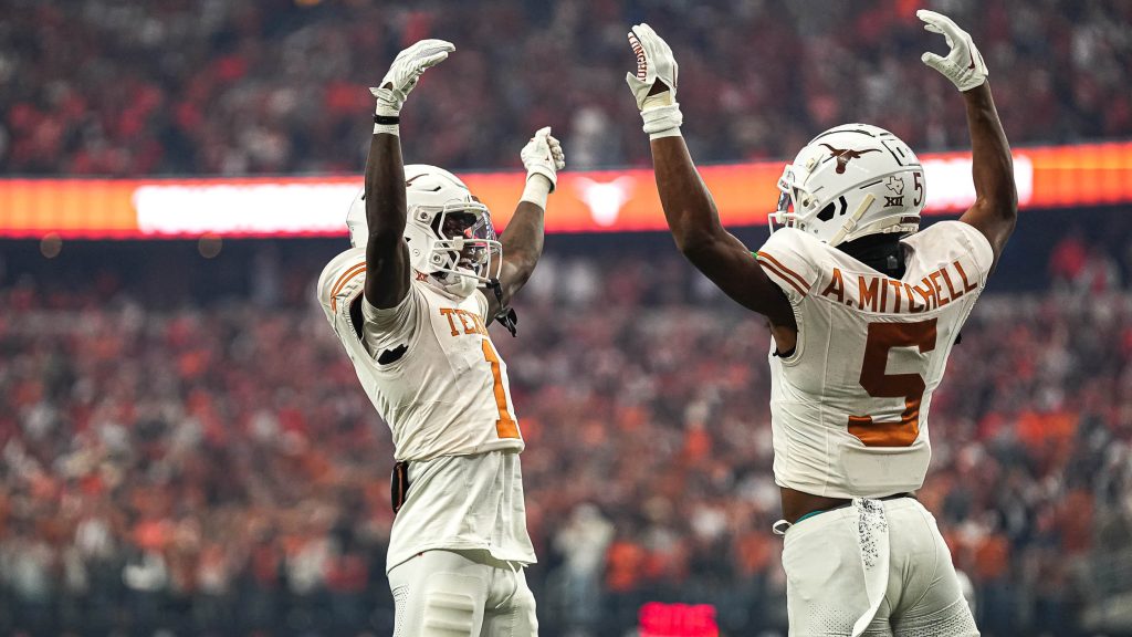 Panthers trade up into 1st round of latest NFL.com mock draft