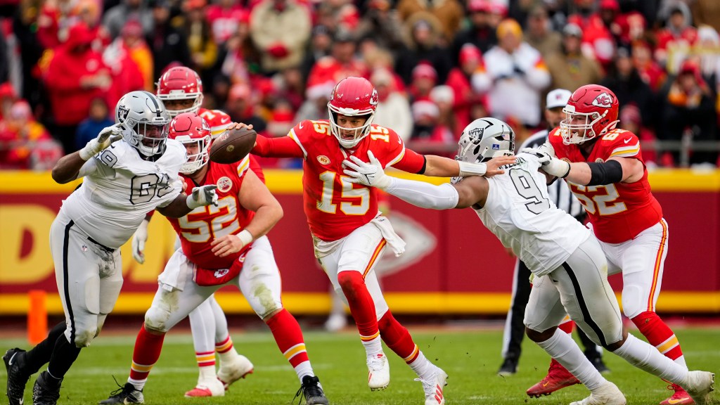 Can the Raiders ruin another holiday weekend for Chiefs?