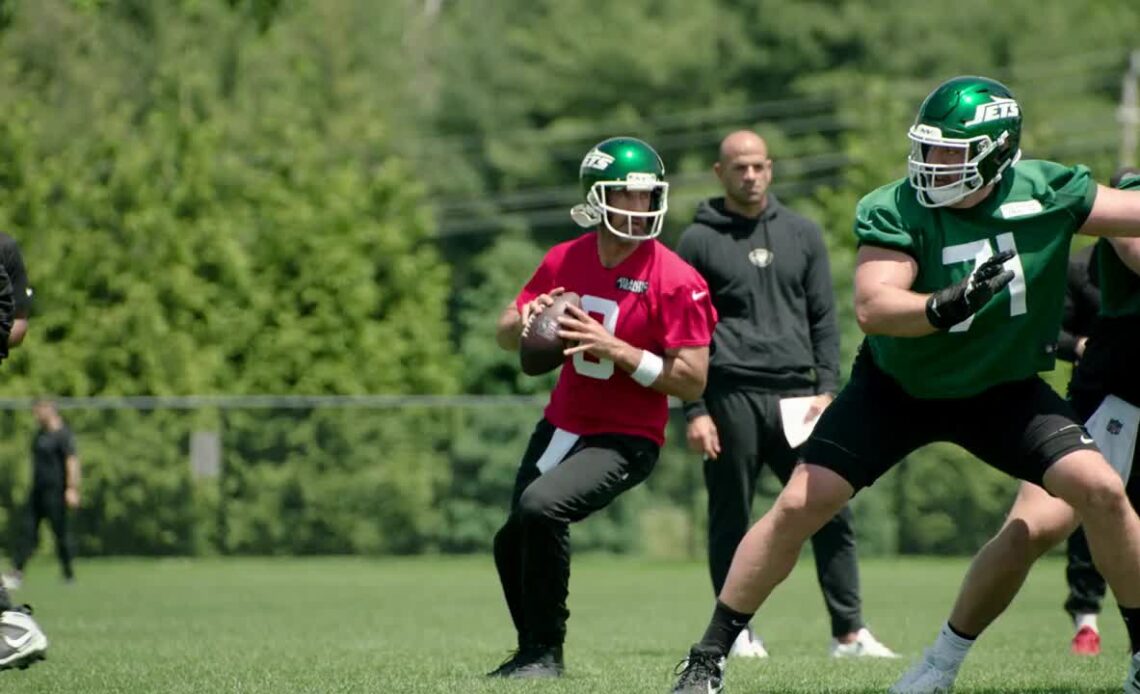 Jets OTA Highlight | Aaron Rodgers Low Arm Angle Throw to Garrett Wilson on Day 1