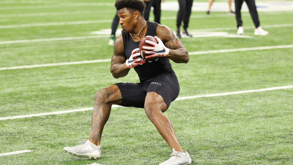 Malik Washington plans on ‘being a sponge’ in Dolphins receiver room