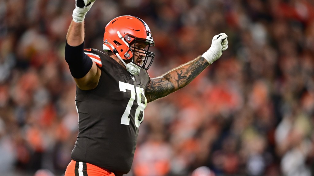PFF names OT Jack Conklin as 2024 bounce-back candidate