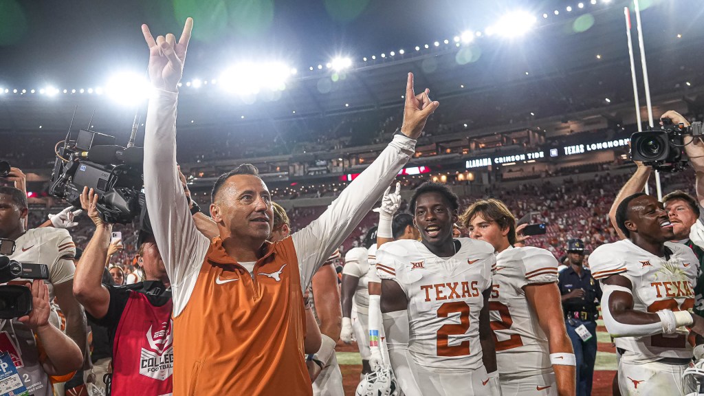 Roll ‘Bama Roll writer calls Texas’ projected win total ‘laughable’