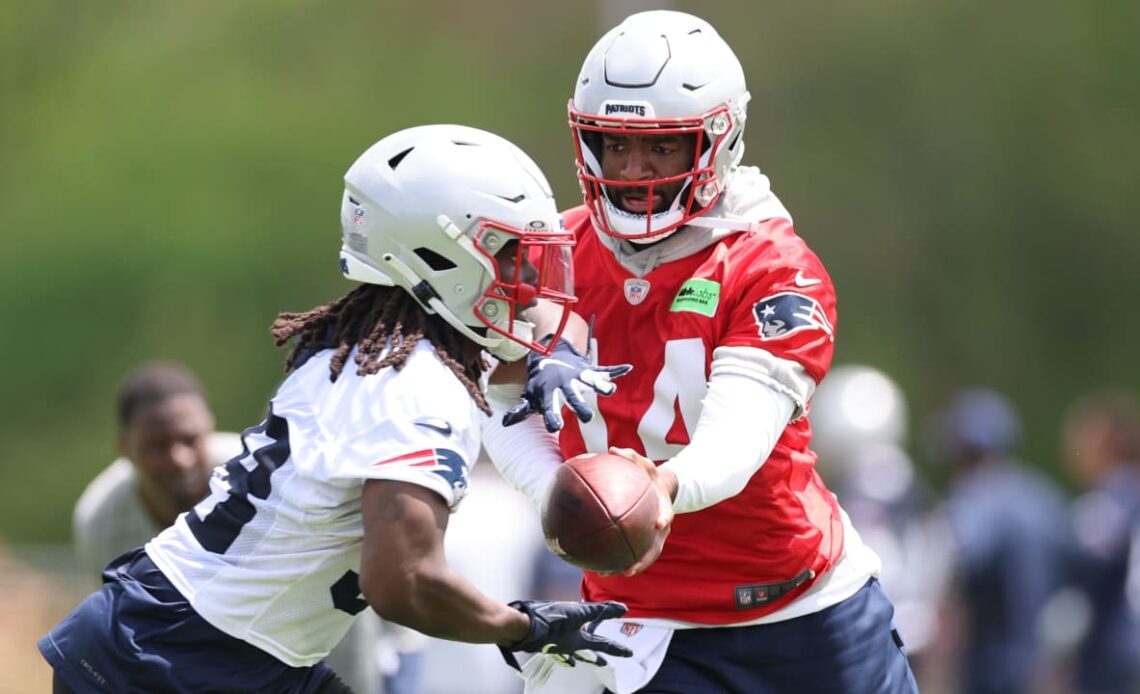 Six Takeaways On the Patriots Offense as the Quarterbacks Take Center Stage in OTAs