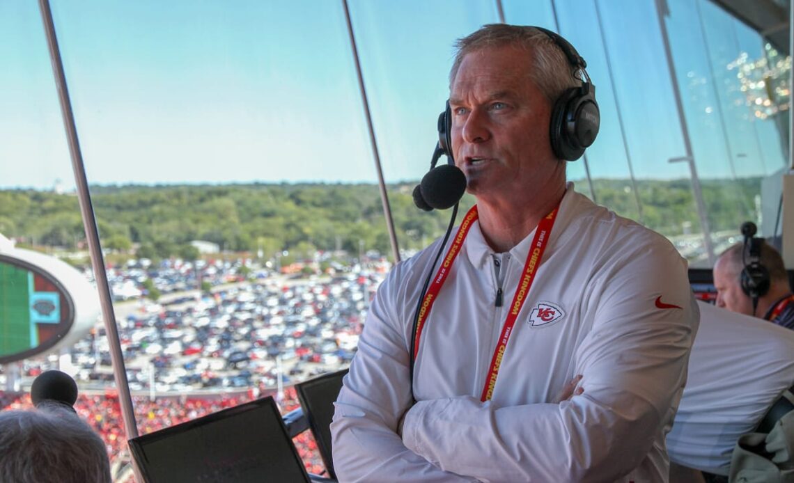 Voice of the Chiefs Mitch Holthus Recognized as the 2024 “Kansan of the Year”