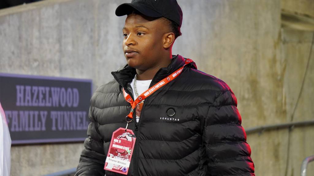 Auburn football set to host four-star Texas commit Emaree Winston