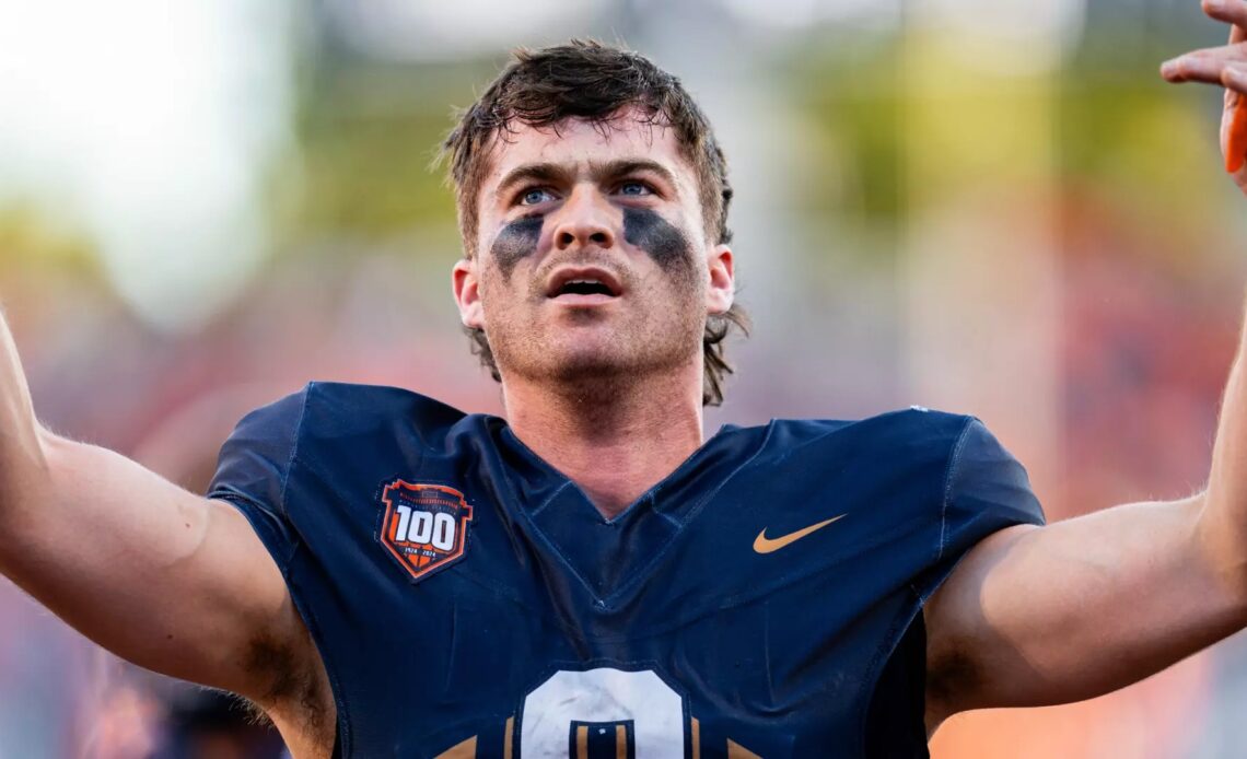 Altmyer Named to Davey O’Brien Award Class of 2024