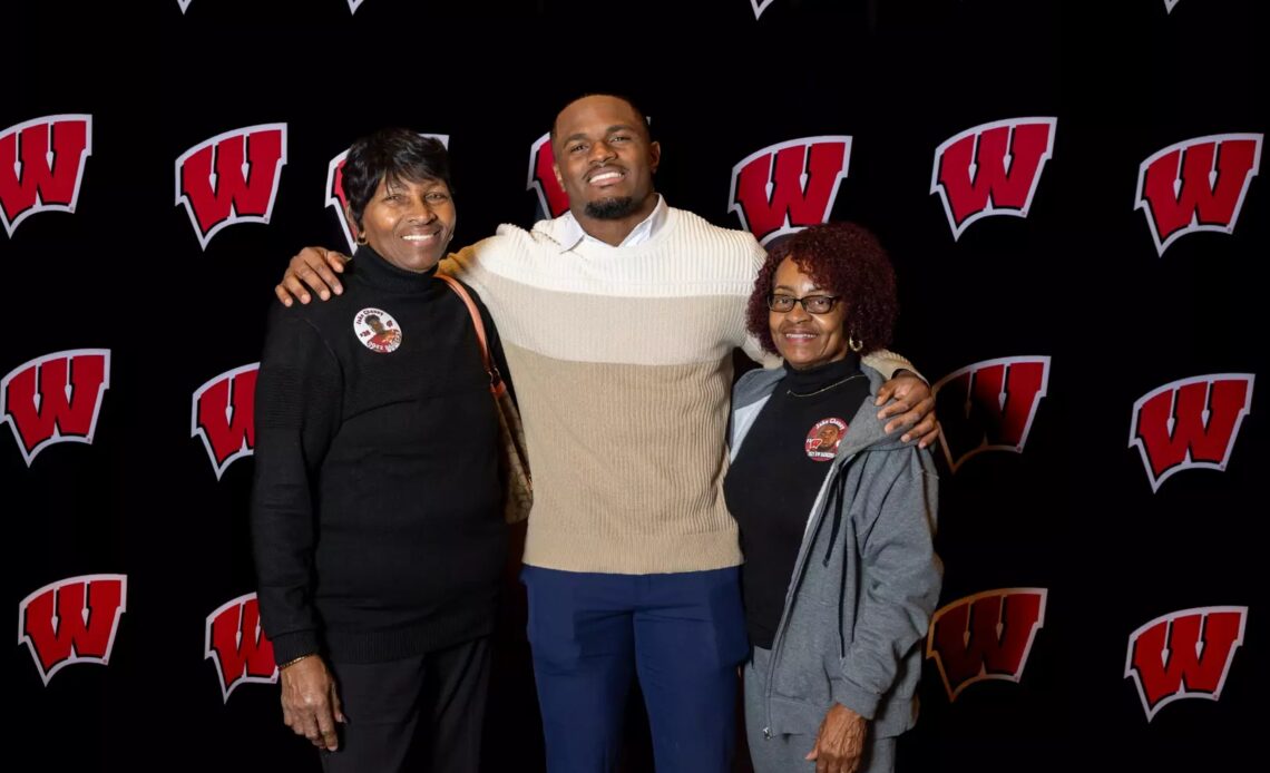 Wisconsin football celebrates its 2024 graduates